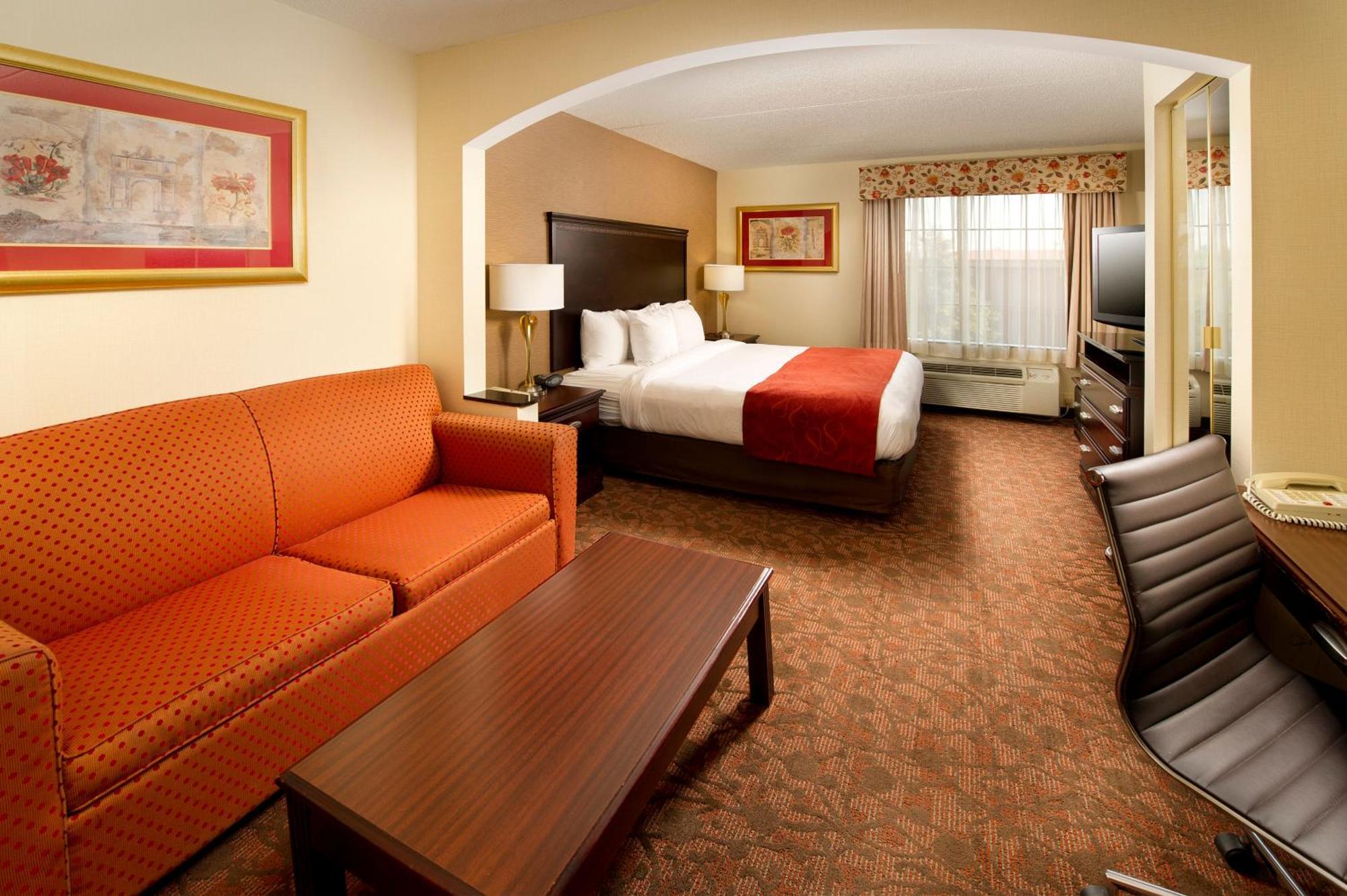 Hotel Comfort Dulles Airport 3*