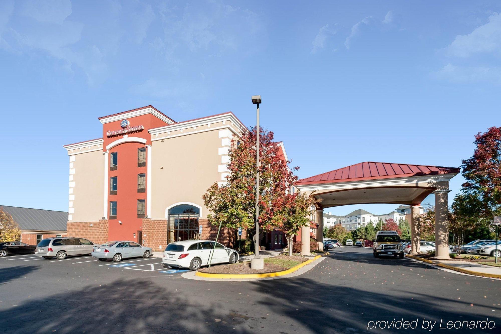 Hotel Comfort Dulles Airport 3*