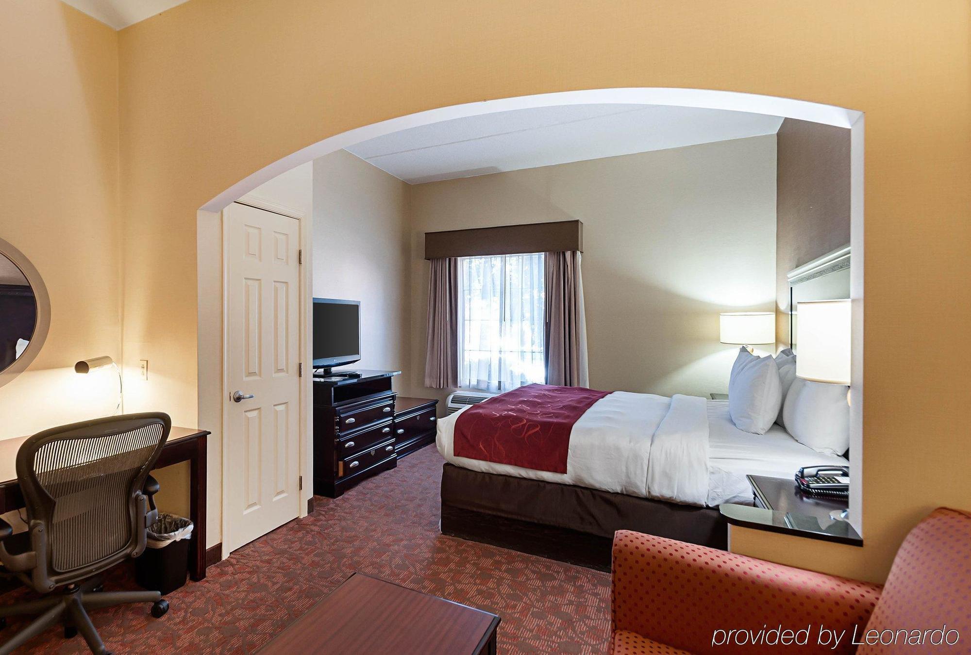 Hotel Comfort Dulles Airport 3*