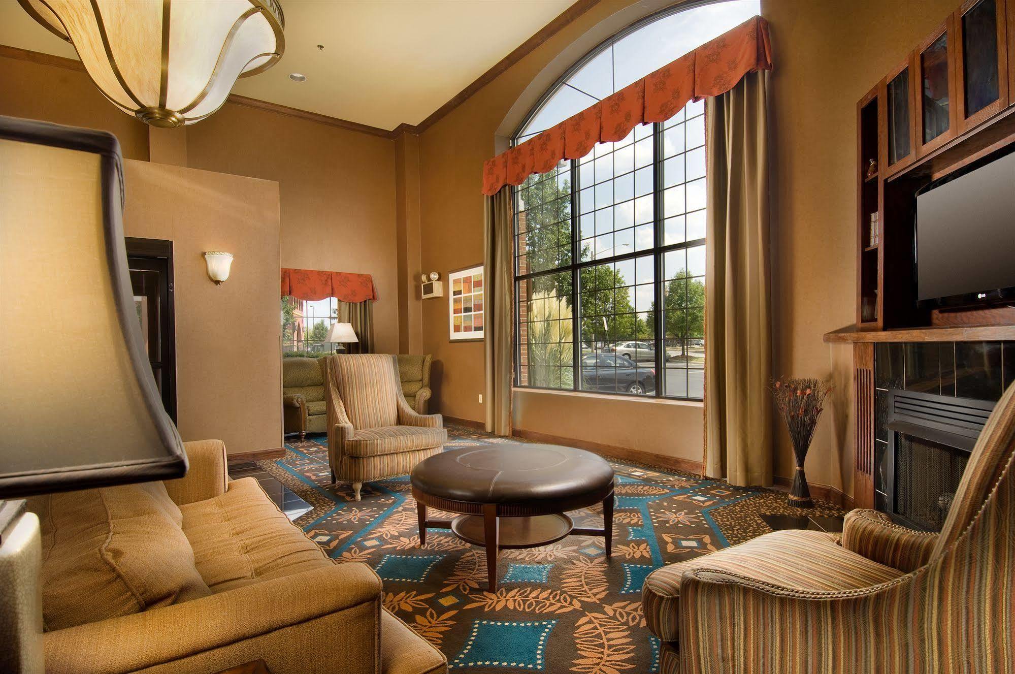 Hotel Comfort Dulles Airport 3*